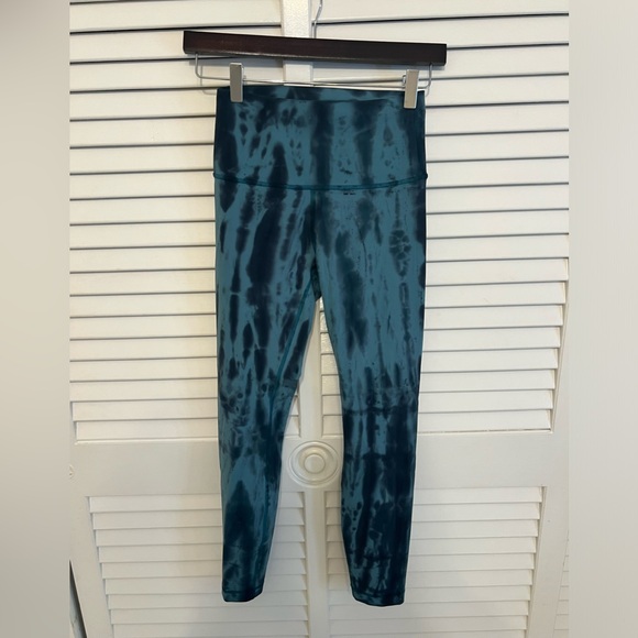 Lululemon Wunder train high rise leggings - Picture 2 of 5